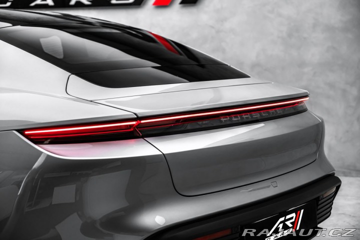 Porsche Taycan 4 Sport Chrono Pano 2025