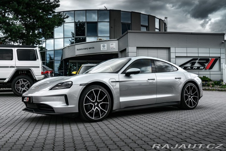 Porsche Taycan 4 Sport Chrono Pano 2025