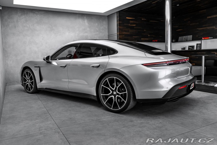 Porsche Taycan 4 Sport Chrono Pano 2025