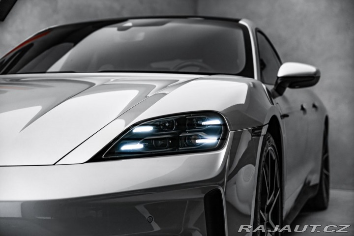 Porsche Taycan 4 Sport Chrono Pano 2025