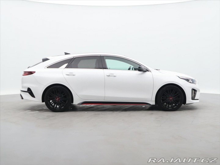 Kia ProCeed 1,6 TGDI 150kW GT LED 1.M 2019