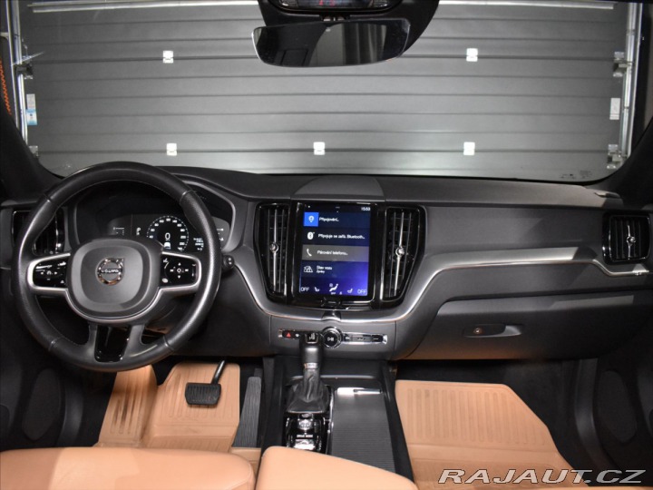 Volvo XC60 2,0 D4 AWD Momentum Tažné 2018