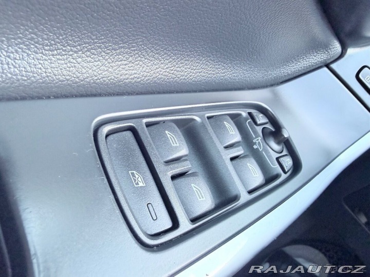 Volvo V60 2,4 D6 Plug-in Hybrid 2015