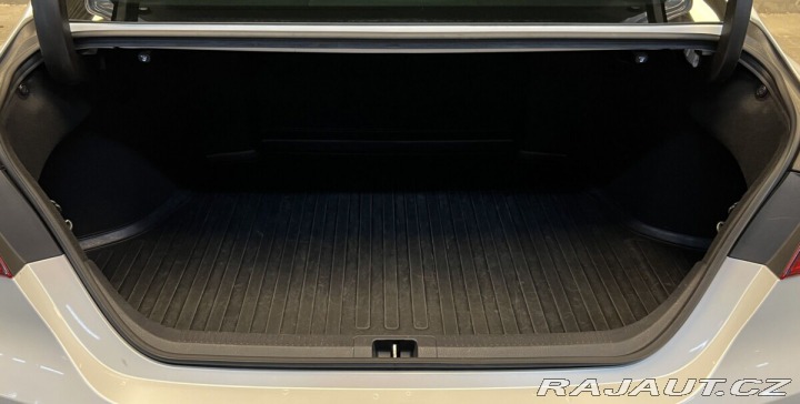 Toyota Camry 2,5 Hybrid AT Executive 2020