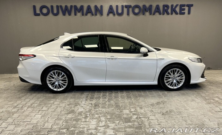 Toyota Camry 2,5 Hybrid AT Executive 2020