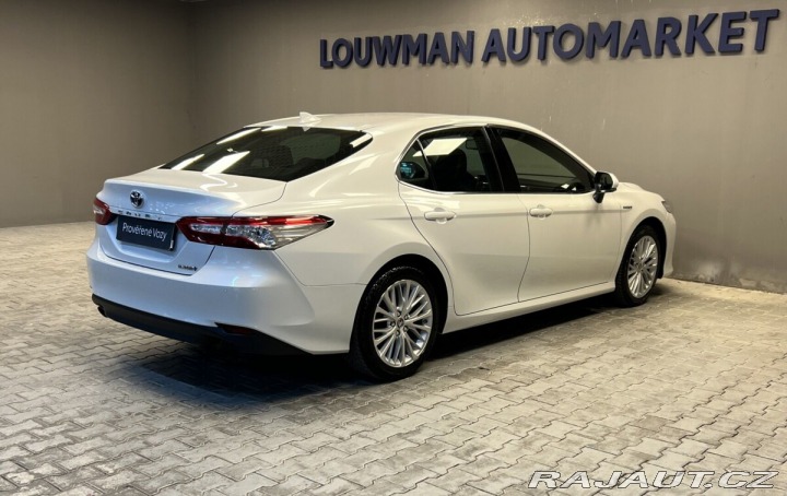 Toyota Camry 2,5 Hybrid AT Executive 2020