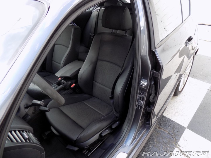 BMW 1 130i/M-Paket/NAVI/Bi-xeno 2006