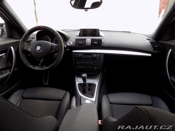 BMW 1 130i/M-Paket/NAVI/Bi-xeno 2006