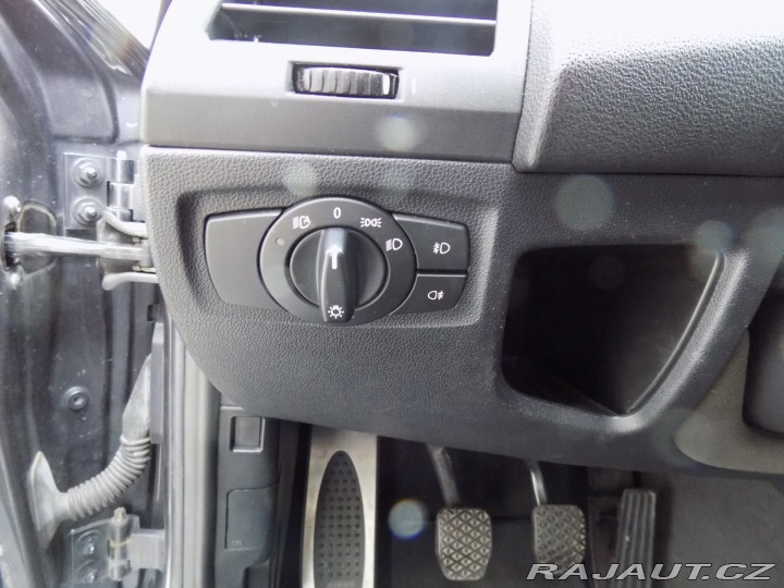 BMW 1 130i/M-Paket/NAVI/Bi-xeno 2006