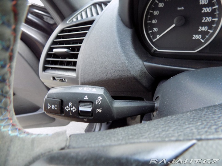 BMW 1 130i/M-Paket/NAVI/Bi-xeno 2006