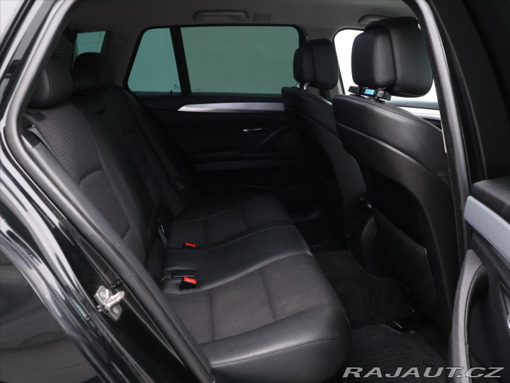 BMW 5 3,0 530d x Drive Tažné Kl 2011