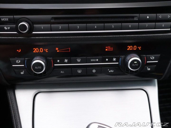 BMW 5 3,0 530d x Drive Tažné Kl 2011