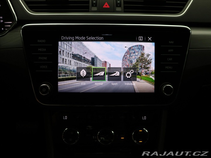 Škoda Superb 2.0 TDI 110kW Style LED 2023
