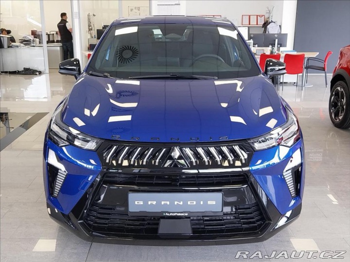 Mitsubishi Grandis 1.3 6MT M-HYBRID INVITE+ 2026