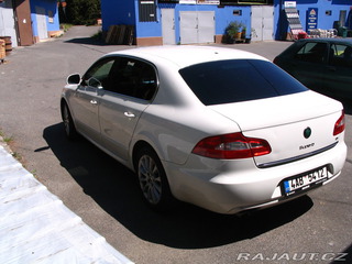 Škoda Superb sedan 2012