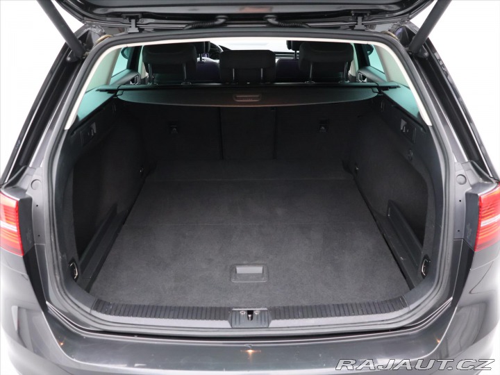 Volkswagen Passat 2,0 TDI 110kW DSG LED 1.M 2018