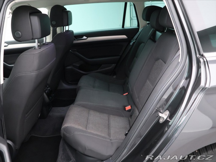 Volkswagen Passat 2,0 TDI 110kW DSG LED 1.M 2018