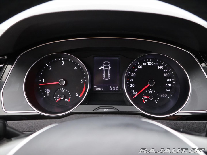 Volkswagen Passat 2,0 TDI 110kW DSG LED 1.M 2018
