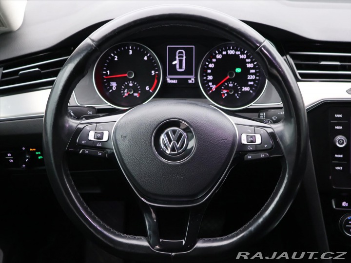 Volkswagen Passat 2,0 TDI 110kW DSG LED 1.M 2018