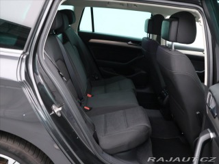 Volkswagen Passat 2,0 TDI 110kW DSG LED 1.M 2018