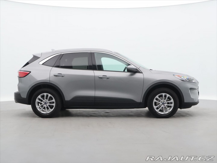 Ford Kuga 2,5 Hybrid 140kW AWD Tita 2023