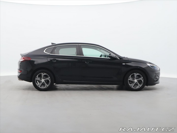 Hyundai i30 1.5 T-GDI Mild LED CZ 2022
