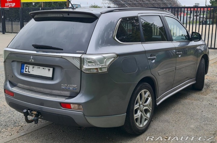 Mitsubishi Outlander 2,0 PHEV L EL&quo 1800