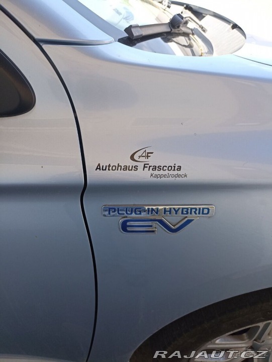 Mitsubishi Outlander 2,0 PHEV 4×4 – plug-in 2014