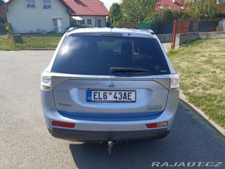 Mitsubishi Outlander 2,0   PHEV 4×4 – plug-in 2014