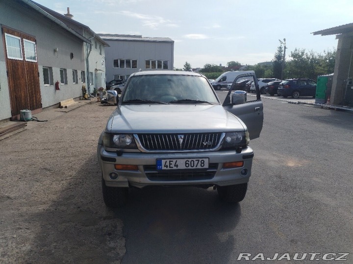 Mitsubishi Pajero Sport Sport V6 300L LPG 1800