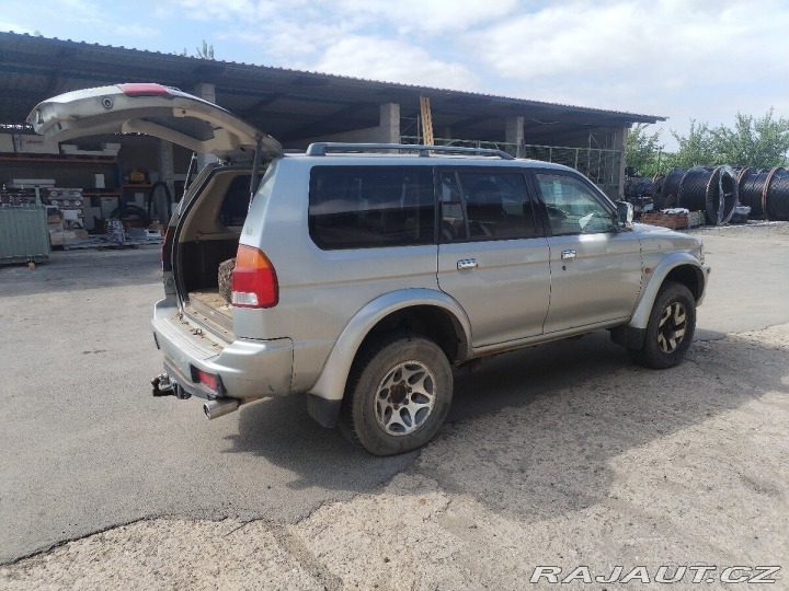 Mitsubishi Pajero Sport Sport V6 300L LPG 1800