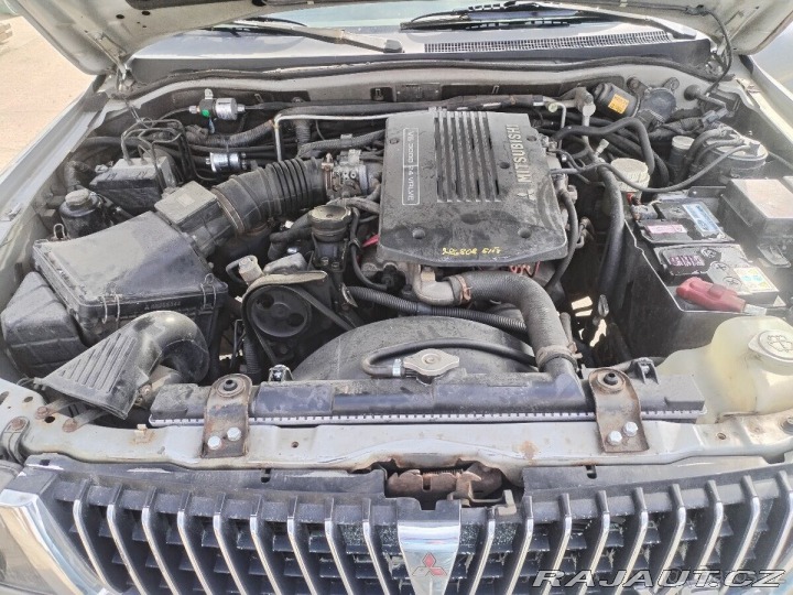 Mitsubishi Pajero Sport Sport V6 300L LPG 1800