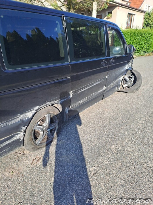 Volkswagen Caravelle 2,0 2013
