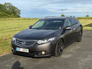 Honda Accord 2,4   8