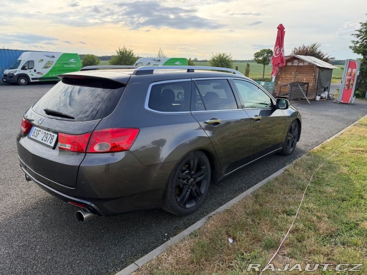 Honda Accord 2,4 8 1800