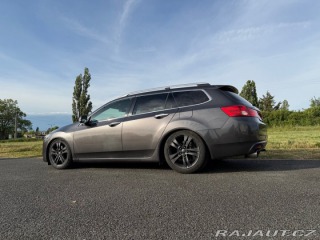 Honda Accord 2,4   8 1800