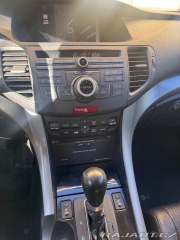 Honda Accord 2,4   8 1800