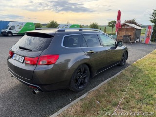 Honda Accord 2,4   8 1800