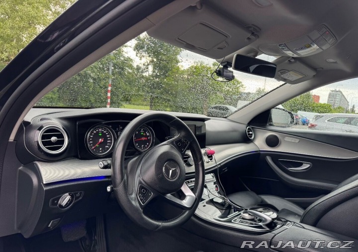 Mercedes-Benz E E220D PRAHA 2017