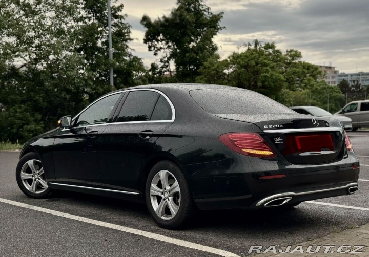 Mercedes-Benz E E220D PRAHA 2017