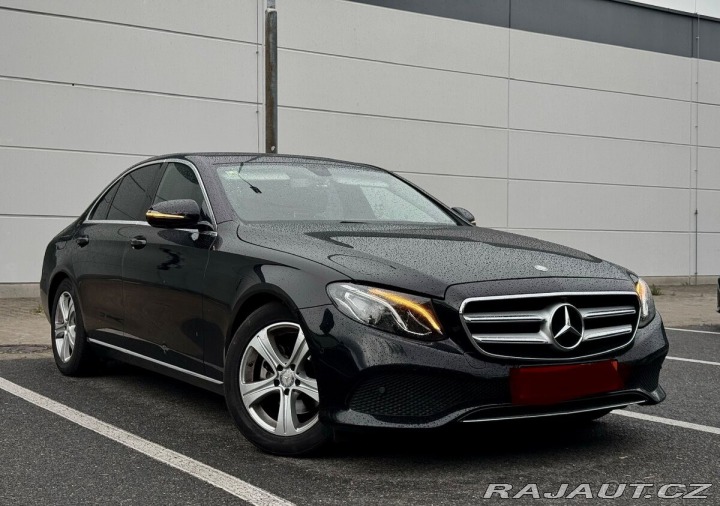Mercedes-Benz E E220D PRAHA 2017