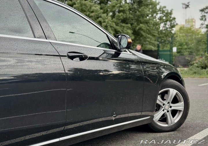 Mercedes-Benz E E220D PRAHA 2017
