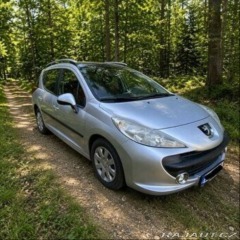 Peugeot 207 1,4 panorama – pouze 10 2009