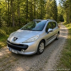 Peugeot 207 1,4 panorama – pouze 10 2009
