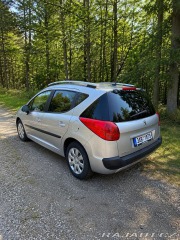 Peugeot 207 1,4 panorama – pouze 10 2009
