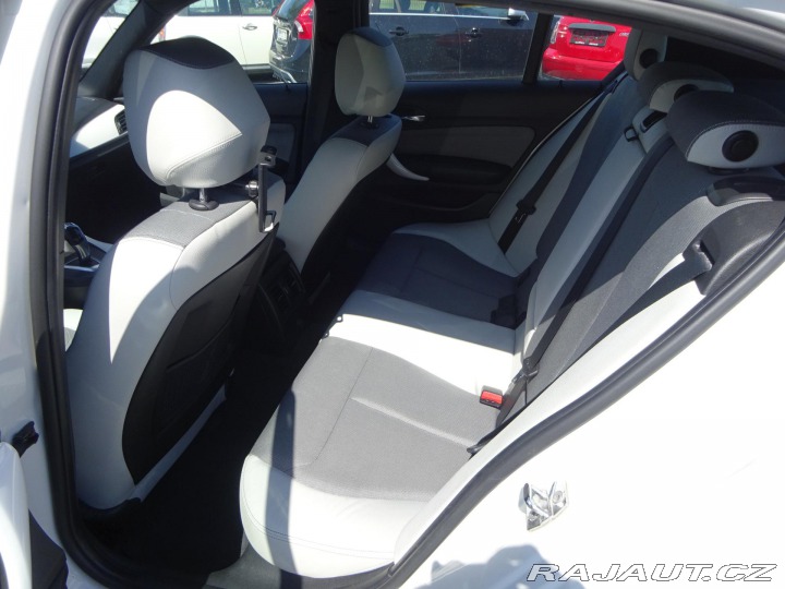 BMW 1 116d AUTOMAT ČR 2011