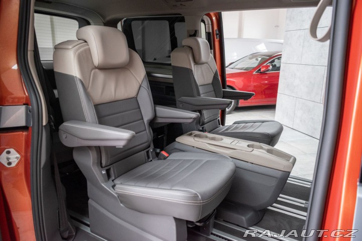 Volkswagen Multivan 1.4 TSI LONG*TAŽNÉ*ZÁRUKA 2023