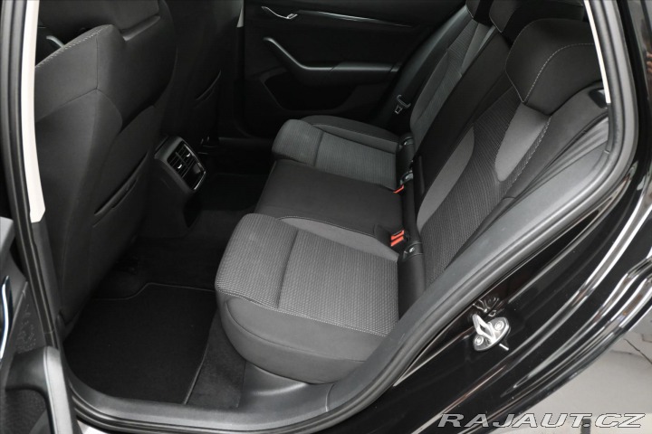 Škoda Octavia 1,0 TSI 81kW M-HEV DSG Zá 2021