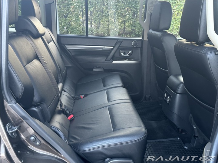 Mitsubishi Pajero 3,2 DI-D 190PS  Instyle-7 2018