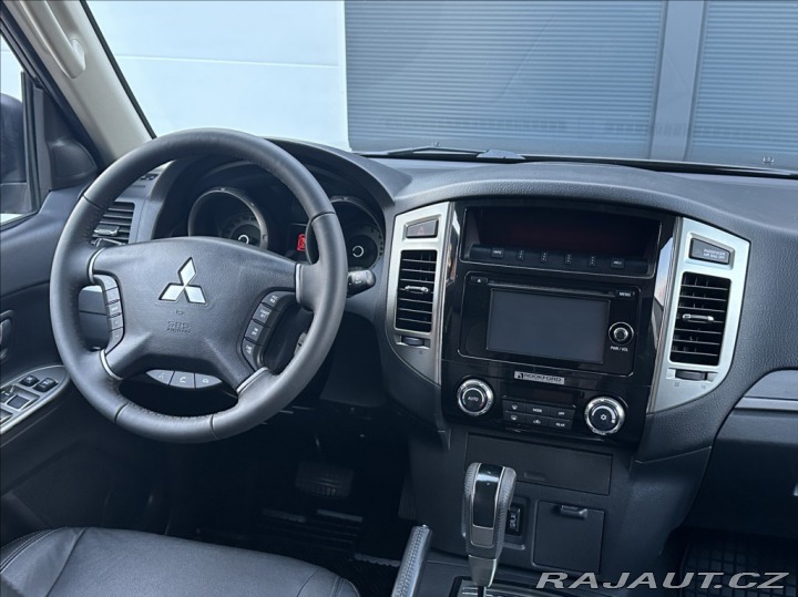 Mitsubishi Pajero 3,2 DI-D 190PS  Instyle-7 2018